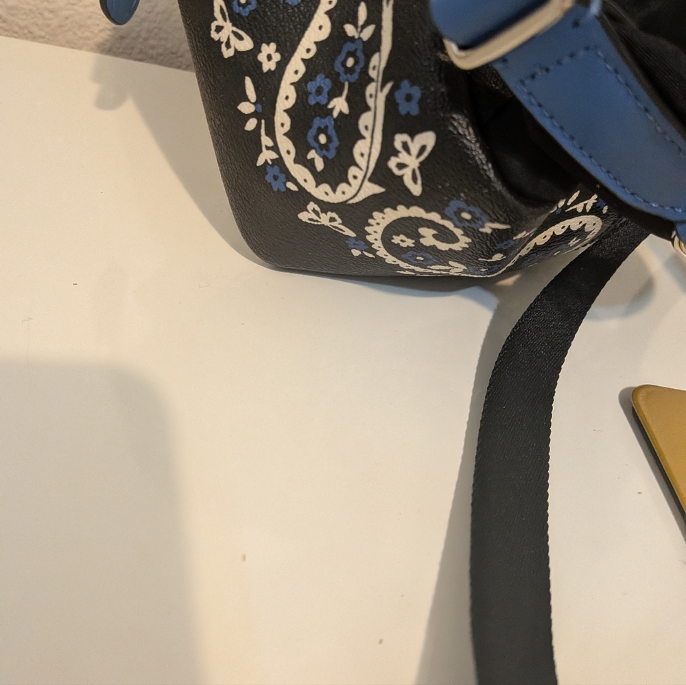 Coach Cream and Black Mini Backpack with Pink Lip Patch - Picture 8 of 8